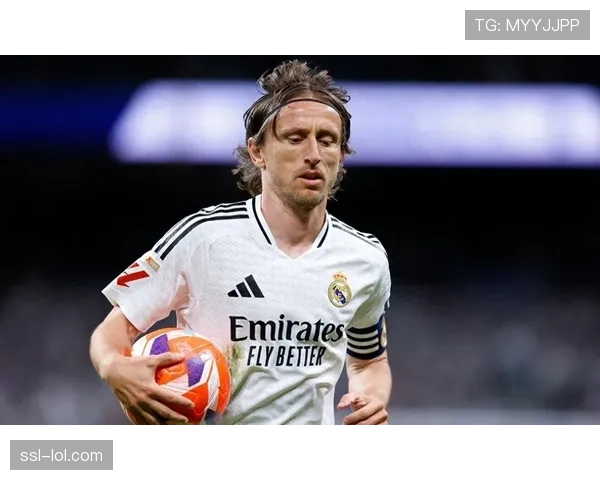 聚焦：39岁的莫德里奇替补登场控制节奏，他在皇马欧冠征程中的角色转变